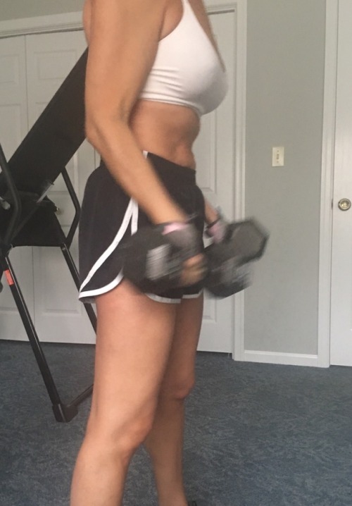 XXX luvmyhotwife25:  Watched the wife work out photo