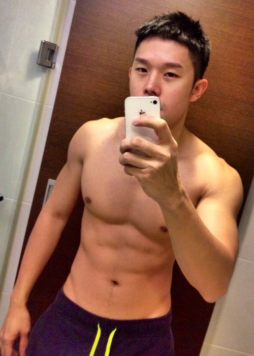 asianmusclefetish:  Original post: asianmusclefetish.tumblr.com
