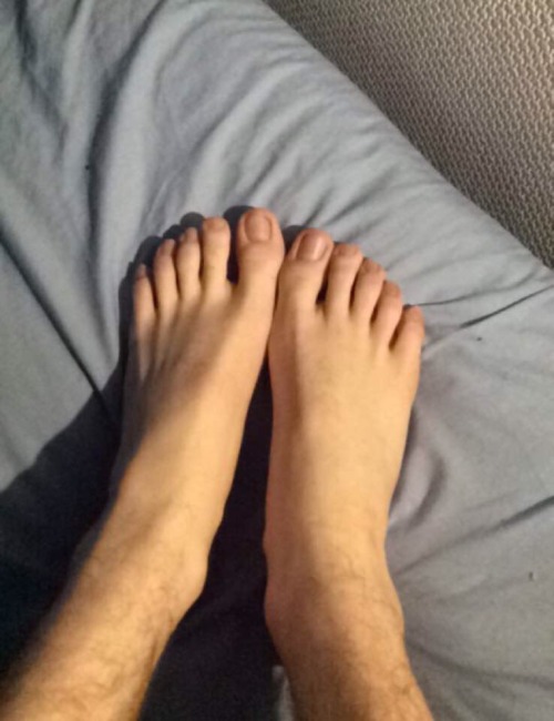 This Guy from the UK. Im about to book my flight so I can tongue down these feet asap !!