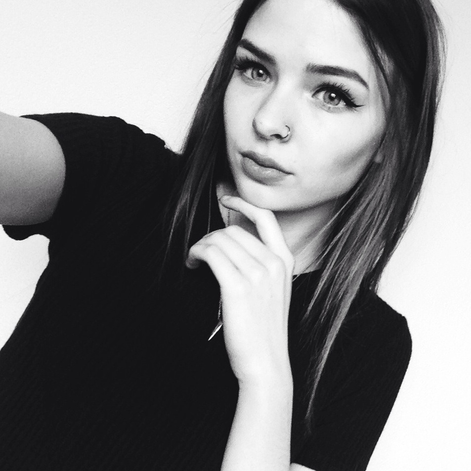 give-me-diam0nds:    give-me-diam0nds.tumblr.com  
