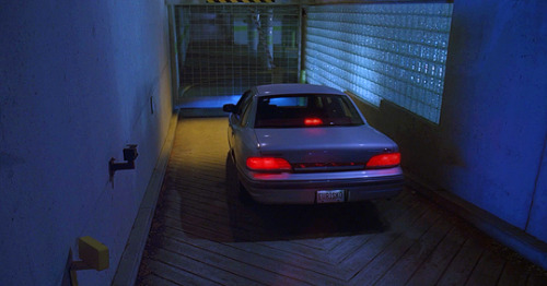 xfileswithoutpeople:The X-Files, ghost in the machine (1x07) / instagram.