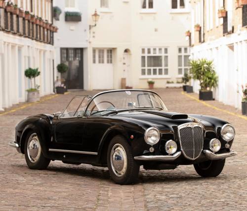 frenchcurious:Lancia Aurelia B24 Spider America 1955. - source RM Sotheby’s stunningly beautiful