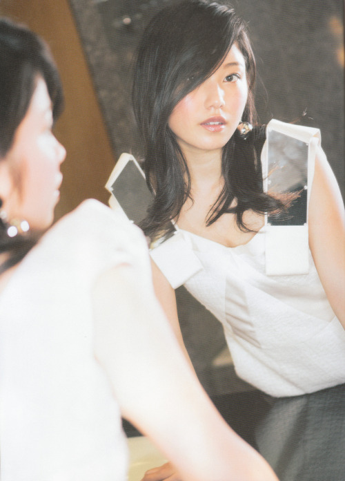 Yui Yokoyama : 横山由依