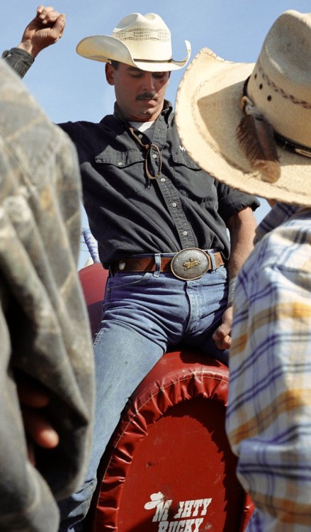 machoscruff:  Hard cock cowboy on a bucking machine  Dipping cowboy. For more cowboys and cowpokes a