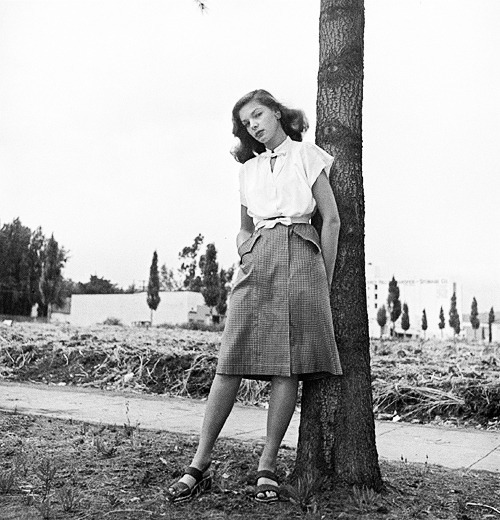 ✧ Lauren Bacall by Philippe Halsman (1944)