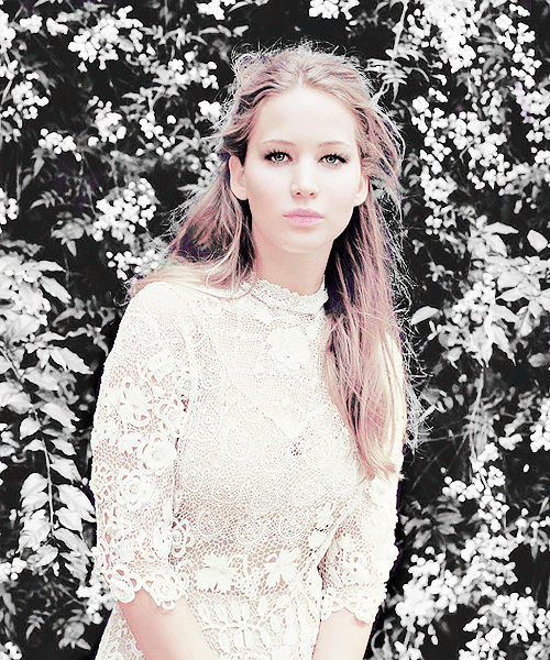 kittyp: “There are actresses who build themselves, and then there are actresses who are built 