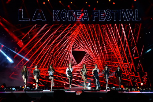 SISTAR - Open Concert LA K-Pop Festival [1 of 2]Broadcast time : May 2 (Fri) 23:10 KBS 2TV씨스타 - 열린음악
