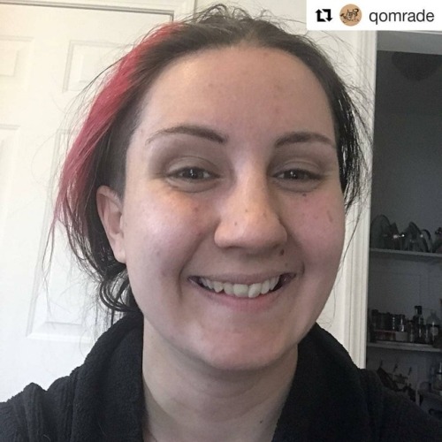 #Repost @qomrade (@get_repost)・・・This is me first thing in the morning with messy hair, I’m laughing