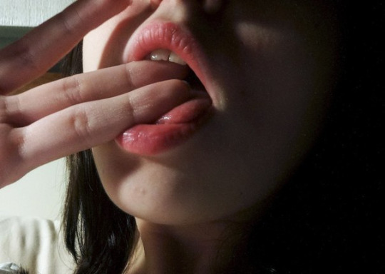 best-friendd:I want you to Watch me naked here!
