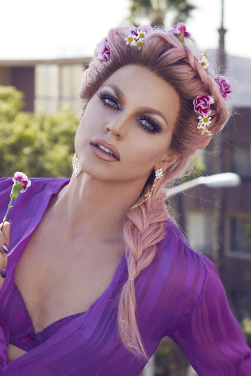 beautyoftrans: Courtney Act⚧ Transgirls are Women