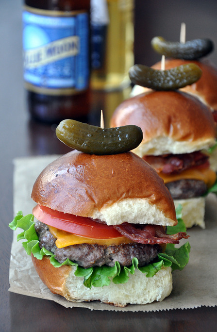 BOOBS'nBURGERS