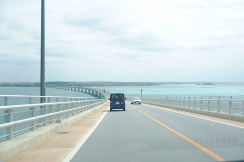 Day1真っ白なパウダーサンドとコバルトブルーの海と。あいにくの天気でしたが人生で一番の海を体験。