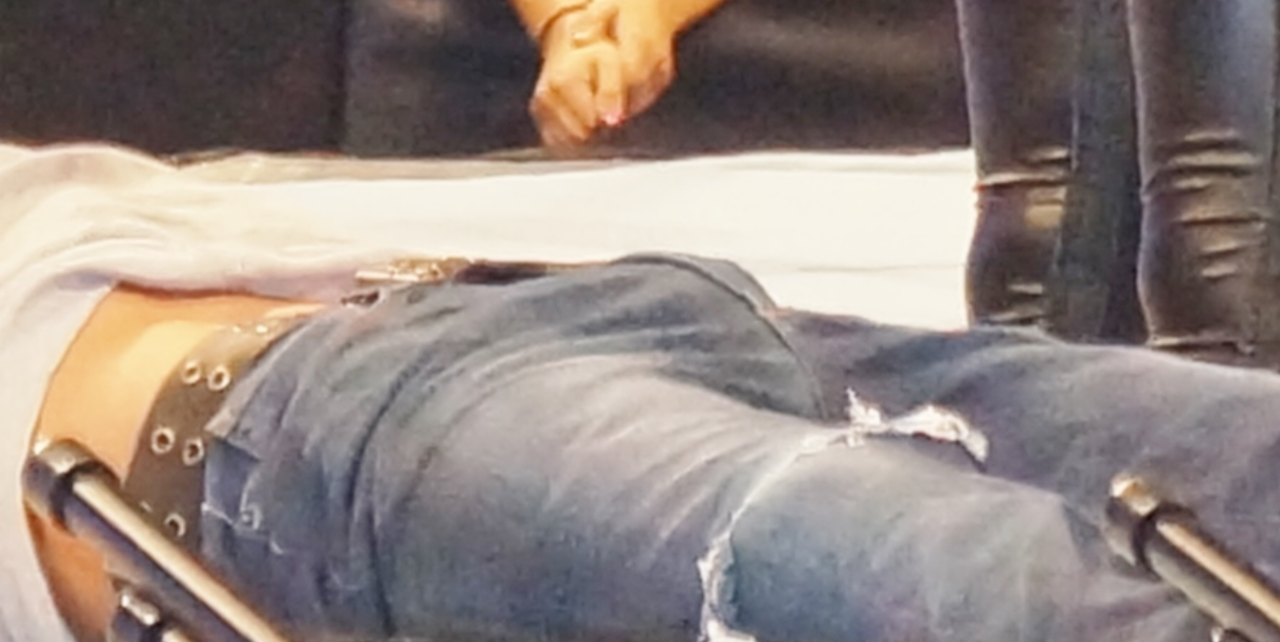 rwfan11: ……nice bulge shot! :-)   Guess he still has some special feeling for