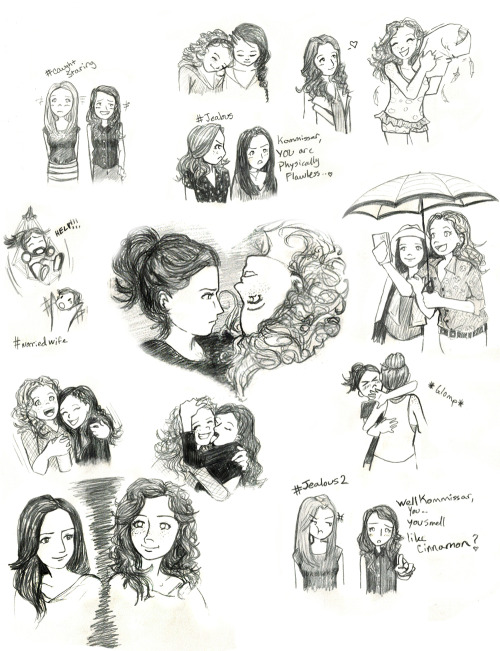 colordogluckynumber: back when Pitch perfect first came out, I sketched my favorite Bechloe scenes.N