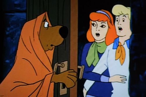 scoobydoomistakes:   1. Daphne looks like she was drawn by a 4th-grader, or possibly Pablo Picasso  