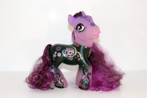 It’s My Little Monday!With…G3 art pony AND Convention Pony!This is in a bit of response to “W