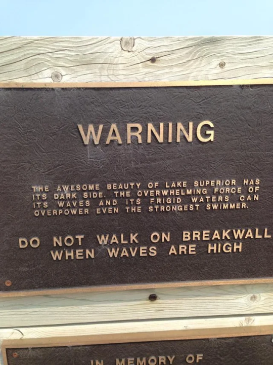 radiojamming:dogeared-euclid:radiojamming:  Have a sign from Grand Marais, MI that’s