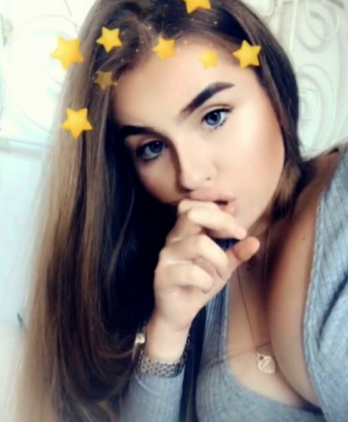 sexlena17: Hier für die die auch mal mein Gesicht sehen wollen Das ist das beste an dir