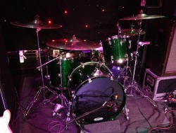 Tama Starclassic drums / Zildjian A Series cymbals / Evans heads