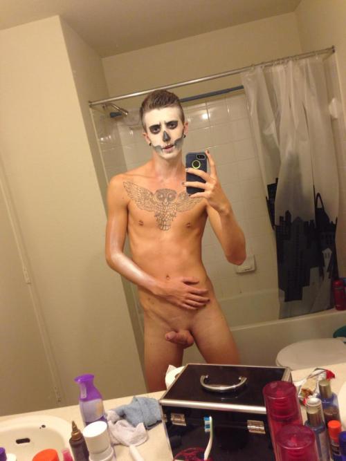 cockdays:  overstimulate:  Hot studs, hung jocks, and thick cocks!250 BRAND NEW pictures and videos posted dailyhttp://overstimulate.tumblr.com/  Beautiful cocks and hot studshttp://cockdays.tumblr.com/ 
