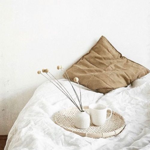 kristenmerieandacupoftea: #liveauthentic. Just kidding. As if. Styling the bedroom as a background for some lifestyle projects I’m working on this afternoon. (at Cobble Hill Historic District)