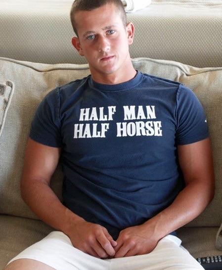 phd-bullrider:  Do you agree?!   Hung horseman!