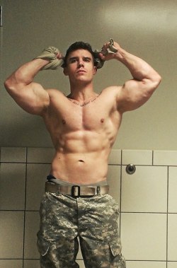 militarymencollection:  And a hello to mymilitaryboys.