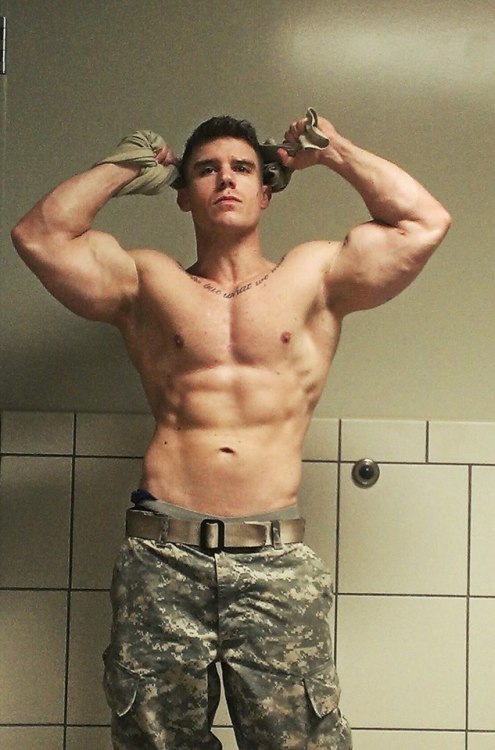 XXX militarymencollection:  And a hello to mymilitaryboys. photo