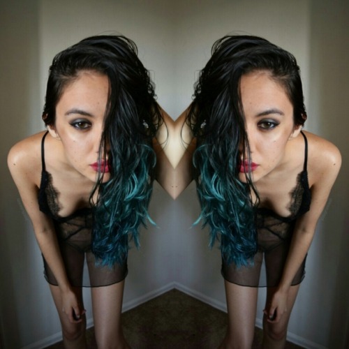 ironrunaway: All done up with nothing to do ❤