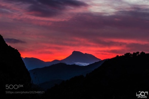 thesephotoswillspeaktoyou:Sunset by SamiChelighem