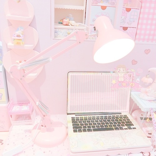 ♡ Pink Energy Saving Desk Lamp - Buy Here ♡Discount Code: honey (10% off any purchase!!)