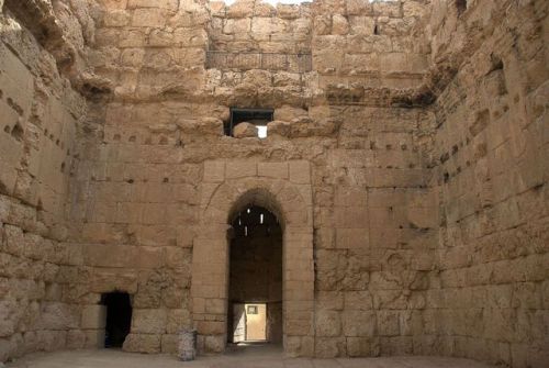 historyfilia: Temple of Zeus Hypsistos in Al-Dumayr, Syria