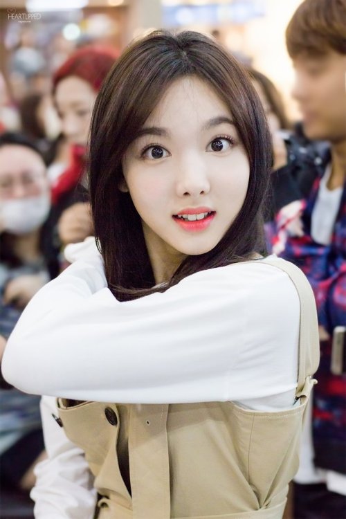 nayeon-fy: © heartlipped | do not edit. (1/2)