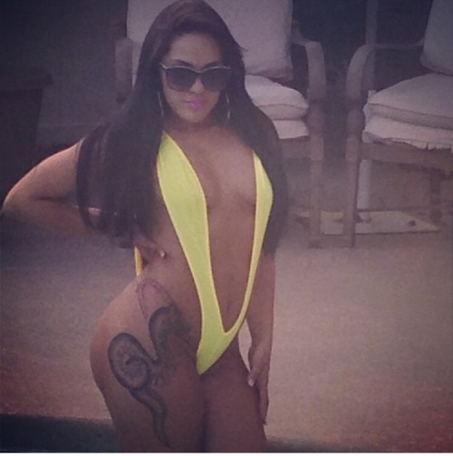 I love Beautiful Women.