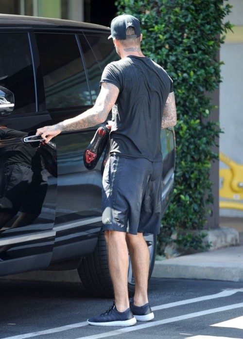 lamarworld1:  David Beckham cakes