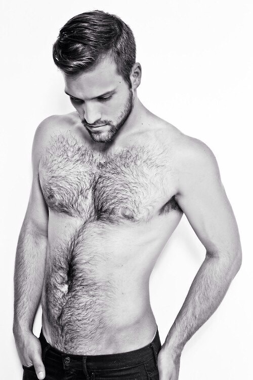 homo-succulence:I wanna sniff him all over