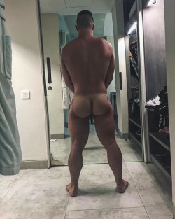 manrumpsxxx:  Follow Me For The Sexiest Rumps