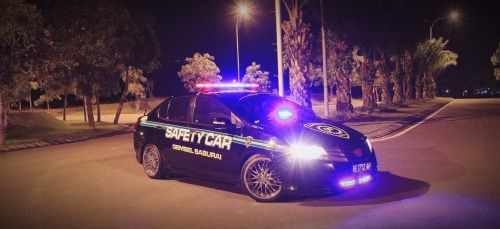 Safety car gembel saburai #safetycar #police #policecar