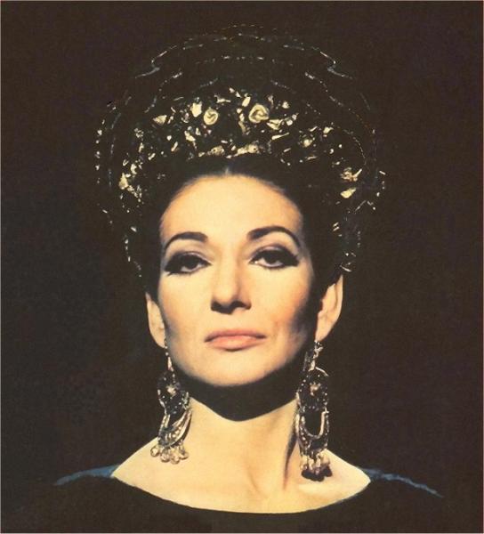 frankiethebaron:  Maria looks pissed ! 