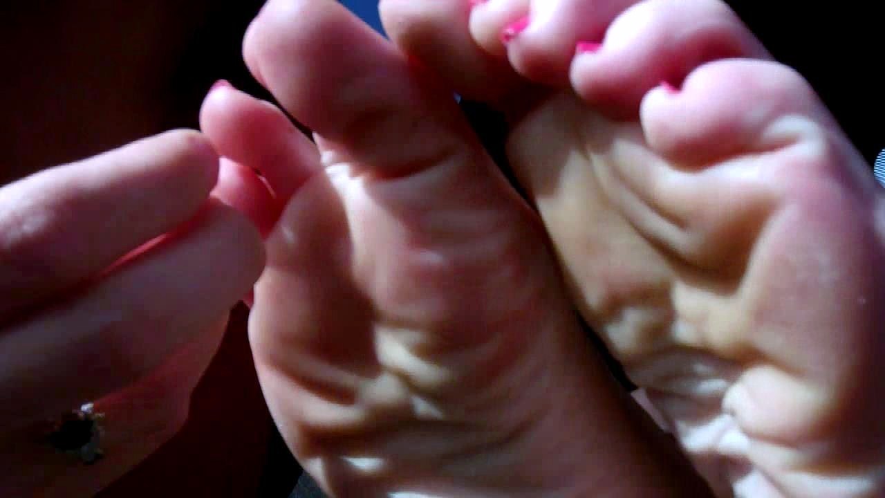 jennsummers50:  These are from one of my foot tickling / lickling compilation videos