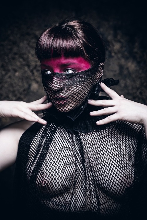 freshiejuice:  “Lambs eat ivy.” Shot by Blind 7 Photography SFX MUA by Juliet Blind Styled by me 2013 (I was literally dyinggggg waiting to post these images gahhhhhh) 