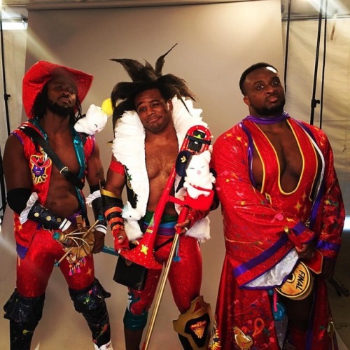 lasskickingwithstyle:wwe: Only at #WrestleMania can you find the hosts with the most! #TheNewDay