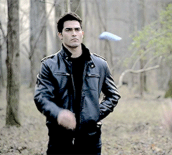 bigbadblackooze:  superheromen:Hot Guys, Spandex, Speedos, Swimwear, Supermen Follow at: http://superheromen.tumblr.com Twitter: @scottbalesATX Facebook: https://www.facebook.com/scott.bales.16 I accept Facebook friend requests! Derek Hale was always
