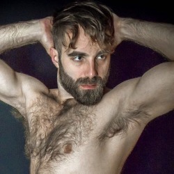 https://64.media.tumblr.com/f09fff1a7dffab8f19332409d0b0e496/tumblr_povhwuWCHg1qce4azo1_500.jpg