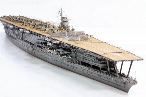 scorpion2013:  fuubardum:  1/700 Akagi  awesome!!!