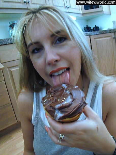 paintingwithcum: every girl has her secret ingredient to her favourite dish.i know the secreti have 