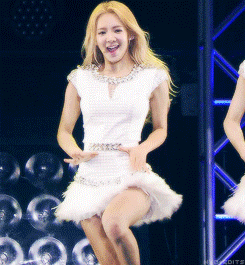 hyo-edits:   look at those body waves (♥‿♥｡)  