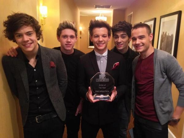  The boys receiving their ‘artist of the year’ award 