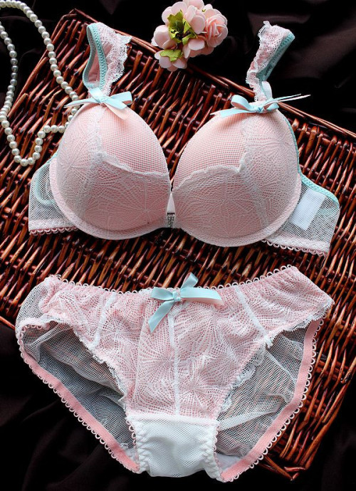 uchimada-official:  Tokiko + Free Shipping