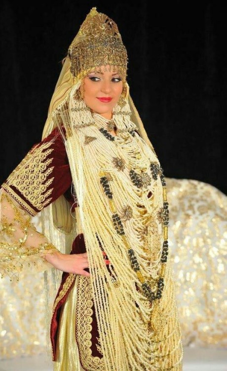 sartorialadventure:  Chedda of Tlemcen  The chedda of Tlemcen is a traditional Algerian dress, more 